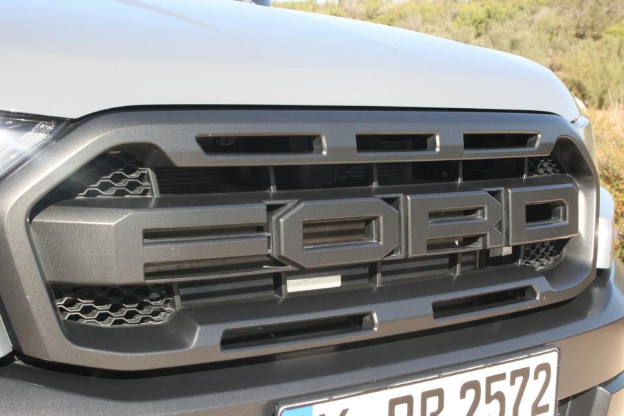 Логотип Ford Ranger Raptor 2018 года  (EU) (фото 136 из 144)